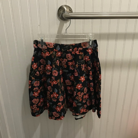 Flower Skirt - Picture 1 of 4